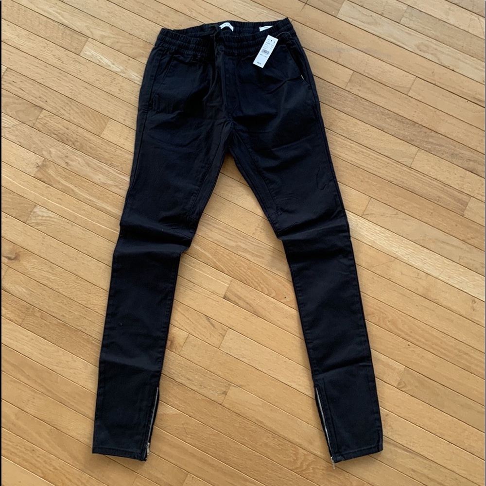 Men’s MEDIUM LONG PACSUN skinny, black cotton jogger pants. NWT.
